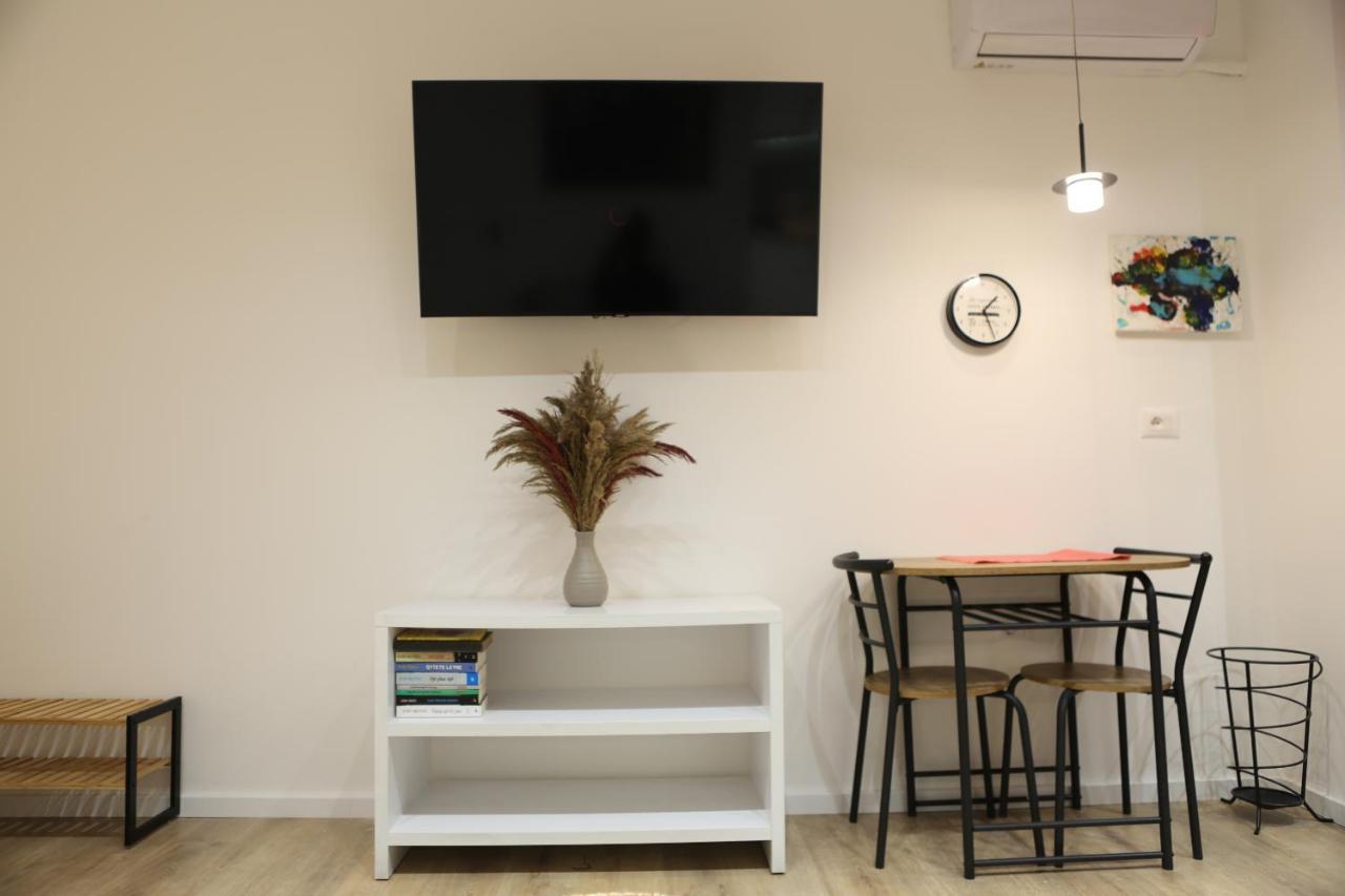 Blloku Studio Apartament Tirana Bagian luar foto